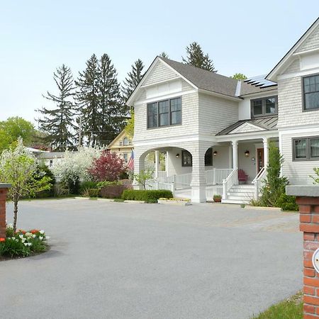 The Springwater Bed And Breakfast Saratoga Springs Exterior foto