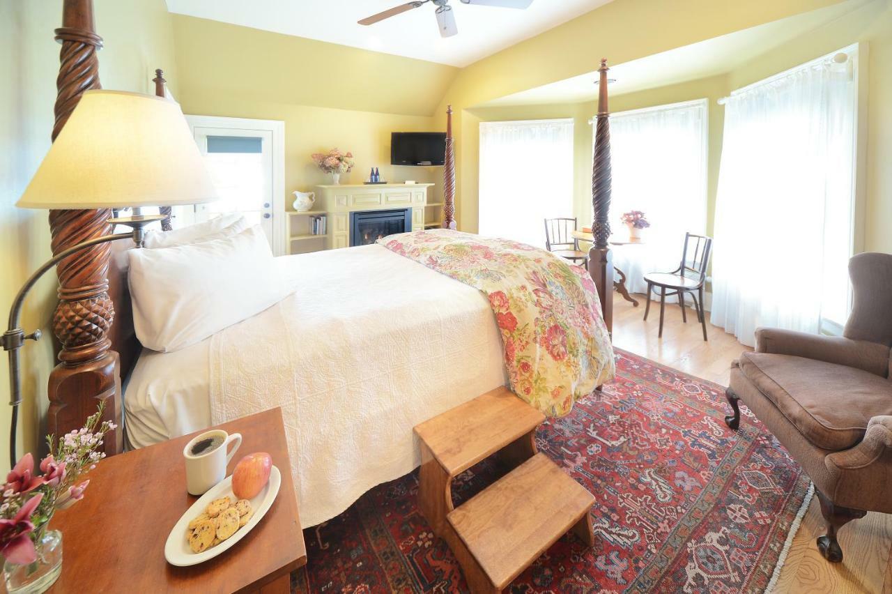 The Springwater Bed And Breakfast Saratoga Springs Exterior foto